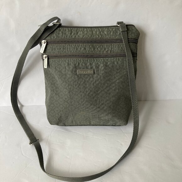 Baggallini Gray Crossbody Handbag - Picture 1 of 6